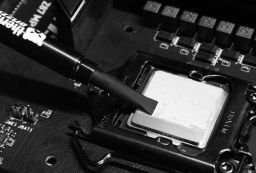 Thermal Grizzly Kryonaut 37g Fecskendő